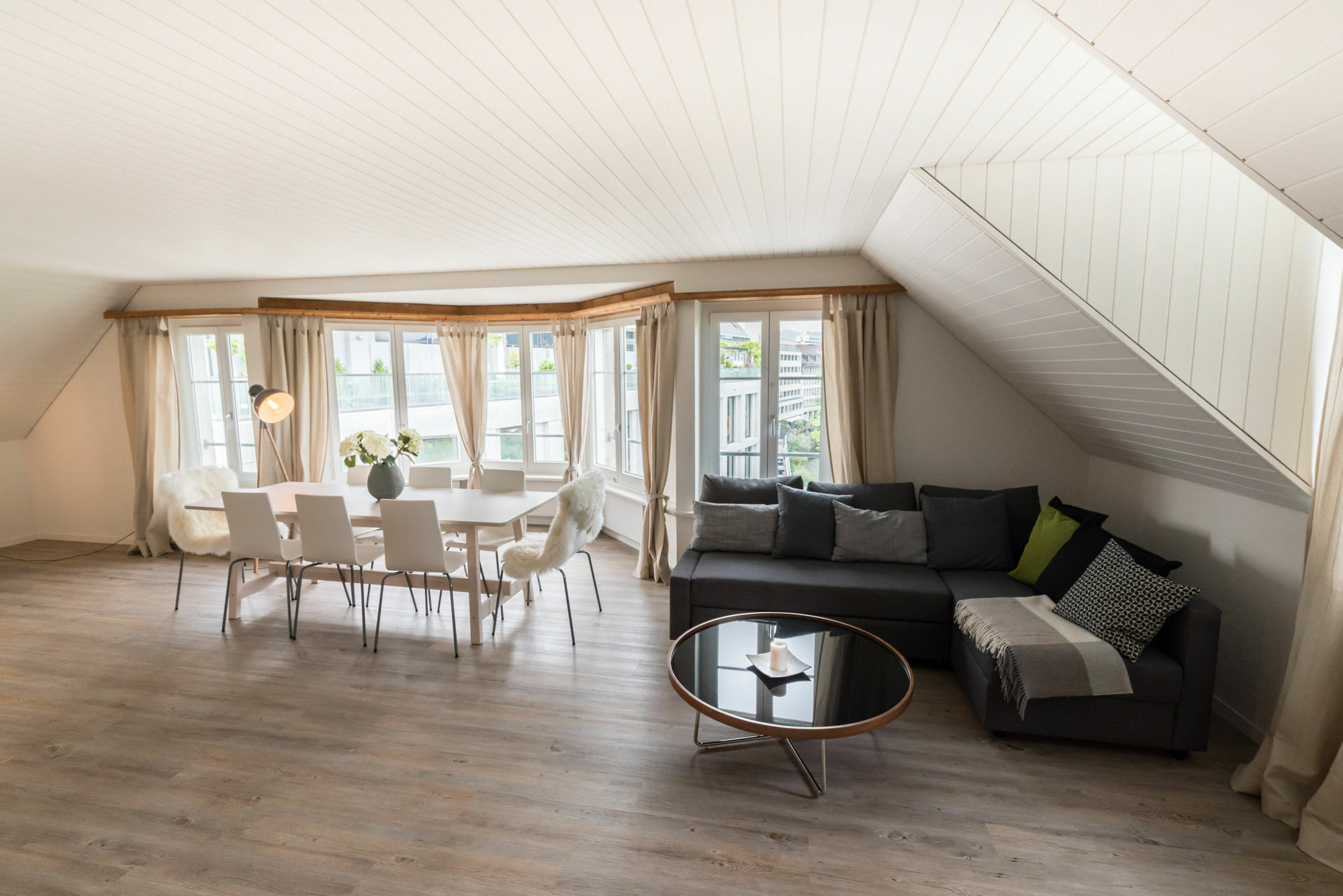 Loewenplatz Apartment Near Station By Airhome Zürich Eksteriør bilde