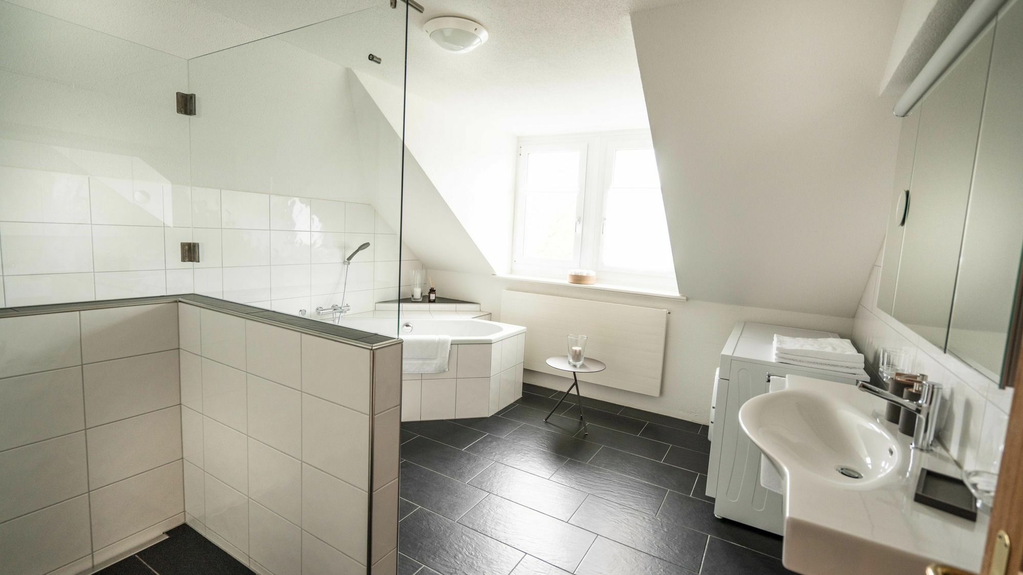 Loewenplatz Apartment Near Station By Airhome Zürich Eksteriør bilde